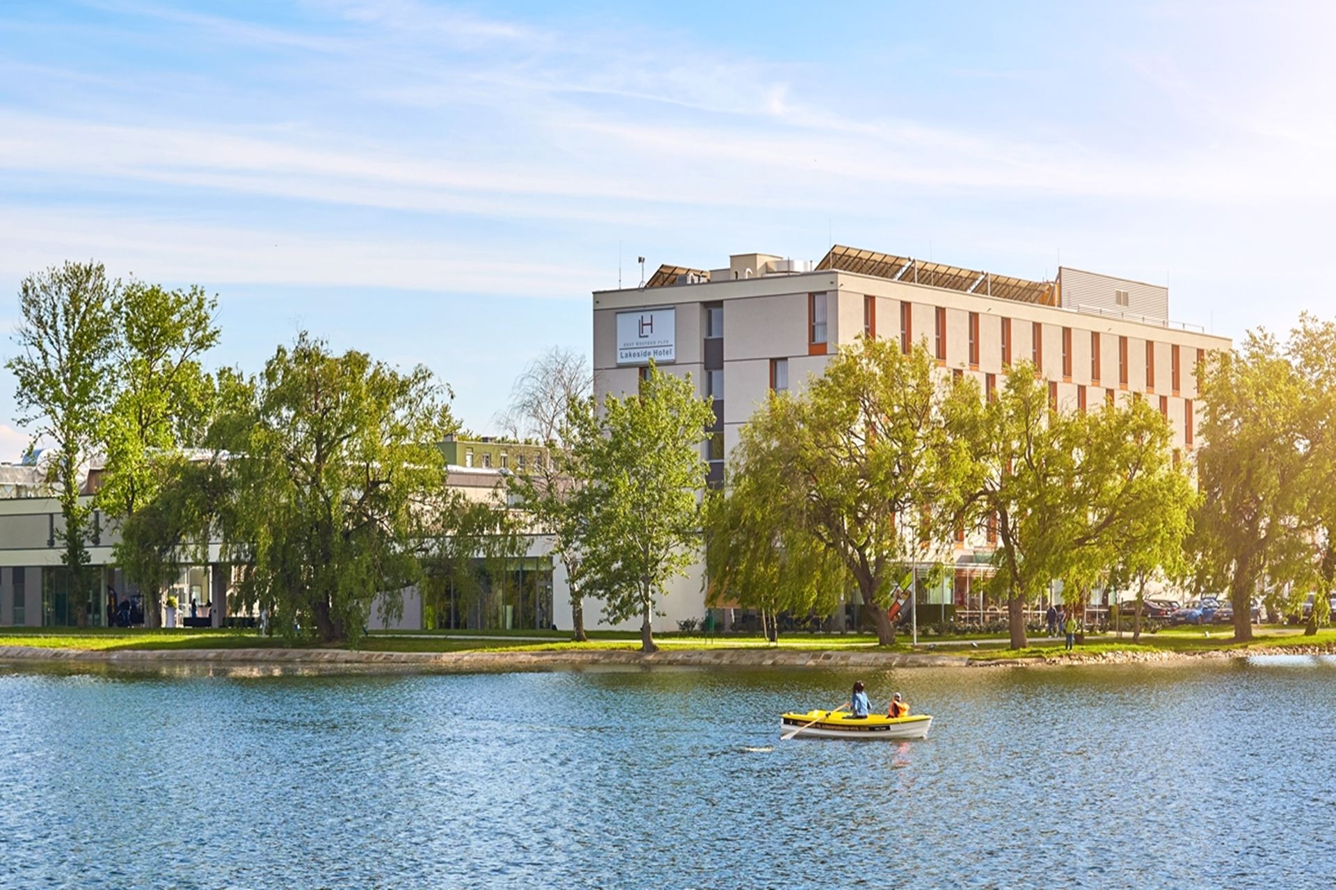 Best Western Plus Lakeside Hotel****